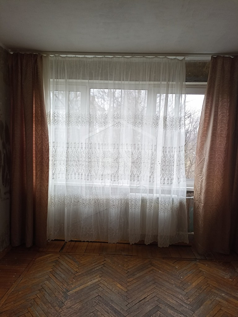 Продажа 3-комнатной квартиры, Петергоф, Озерковая ул.,  43